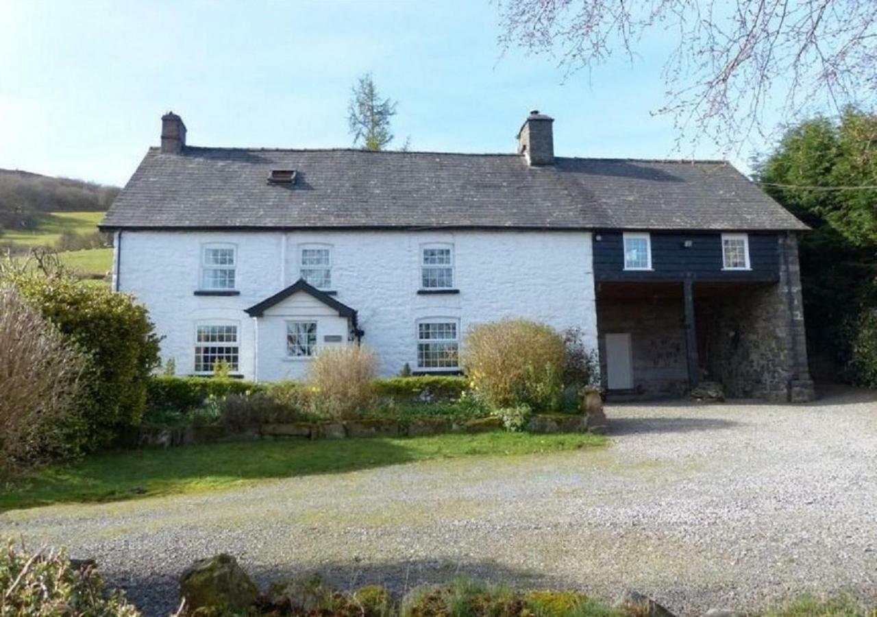 Dolifor Llanwrthwl Exterior foto